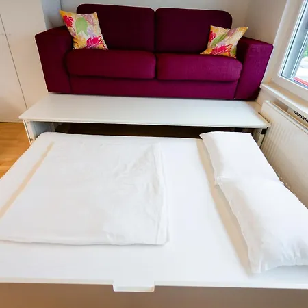 Cute Tiny Flat Apartment *