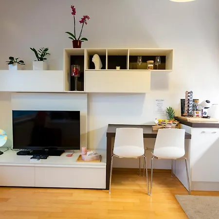 Cute Tiny Flat *
