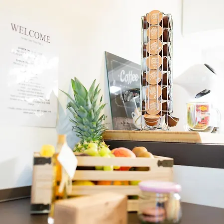 Cute Tiny Flat דירה *